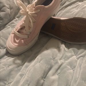 New Keds sneakers, pale pink almost new.